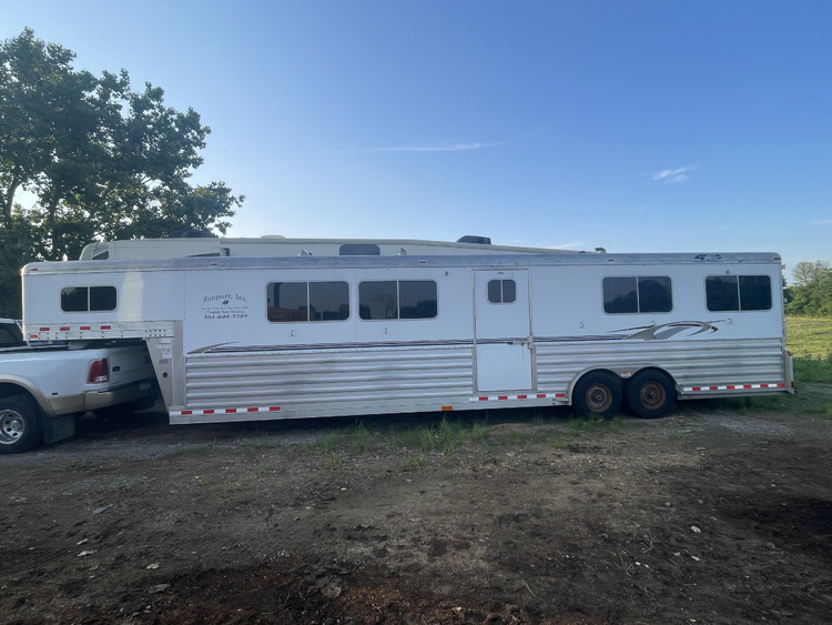 Trailer-1